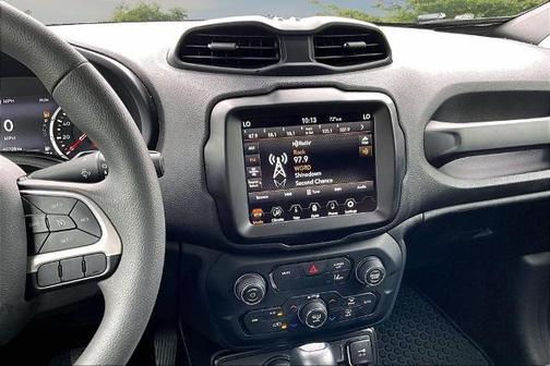 Black Clearcoat 2023 Jeep Renegade LATITUDE