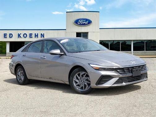 2024 Hyundai ELANTRA SEL
