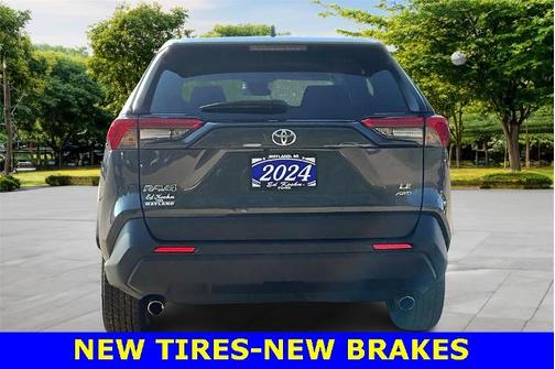 2024 Toyota RAV4 LE