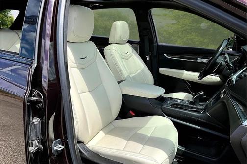 2021 Cadillac XT5 SPORT