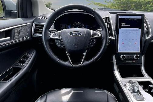 ICONIC SILVER 2024 Ford Edge SEL
