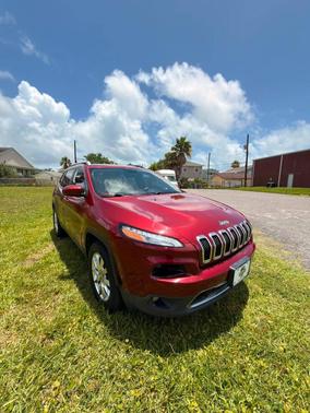 Deep Cherry Red Crystal Pearlcoat 2015 Jeep Cherokee Limited