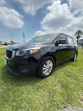 Aurora Black 2017 Kia Sedona L