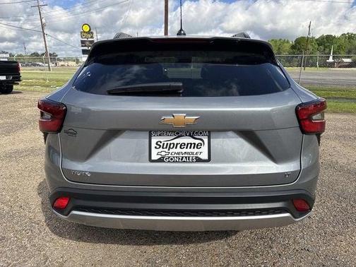 Sterling Gray Metallic 2026 Chevrolet Trax LT