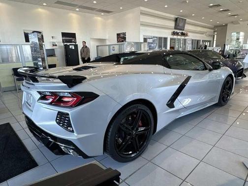 2026 Chevrolet Corvette Stingray w/2LT