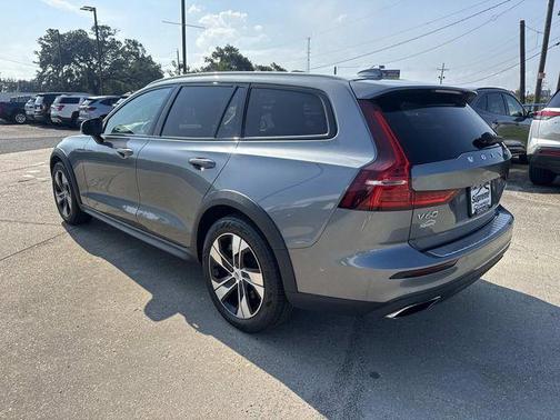 2020 Volvo V60 Cross Country T5