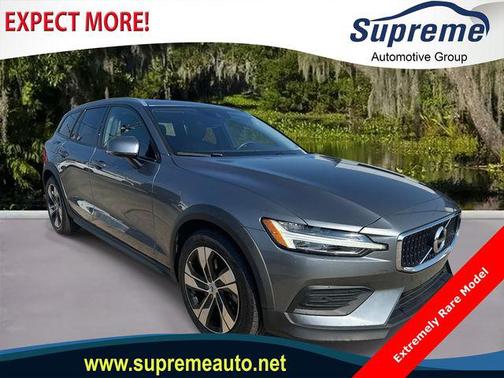 2020 Volvo V60 Cross Country T5