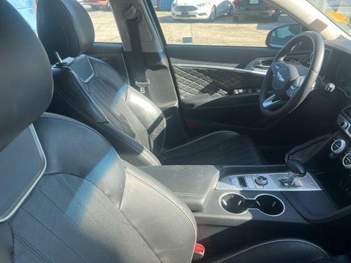 2021 Genesis G70 2.0T RWD