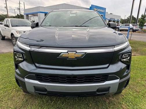 2025 Chevrolet Silverado EV LT