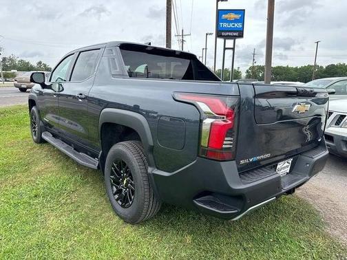2025 Chevrolet Silverado EV LT