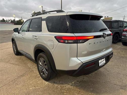 2025 Nissan Pathfinder SV FWD