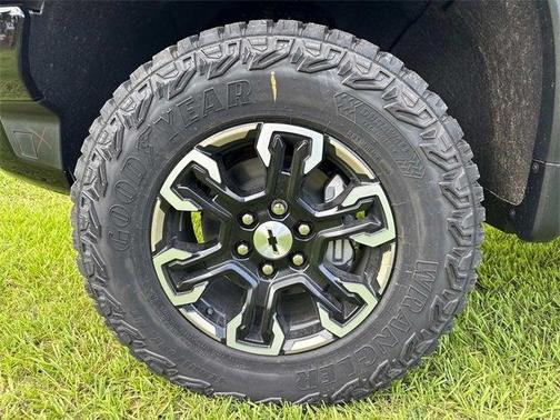 2025 Chevrolet Silverado 1500 ZR2