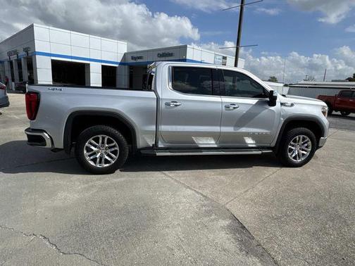 Quicksilver Metallic 2021 GMC Sierra 1500 SLT