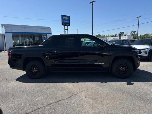 2025 Chevrolet Silverado EV LT