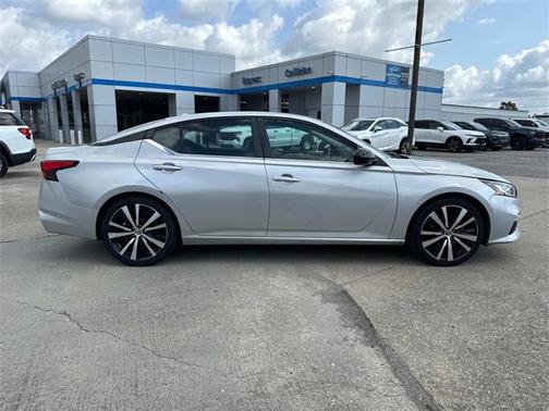 2020 Nissan Altima SR FWD