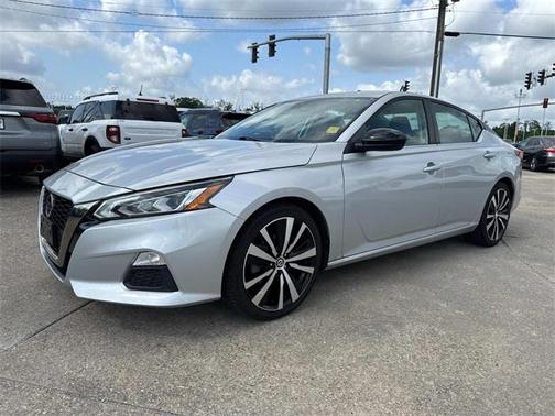 2020 Nissan Altima SR FWD