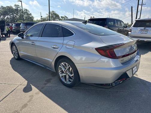 Shimmering Silver Pearl 2020 Hyundai SONATA SEL