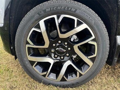 2025 Chevrolet Silverado EV RST