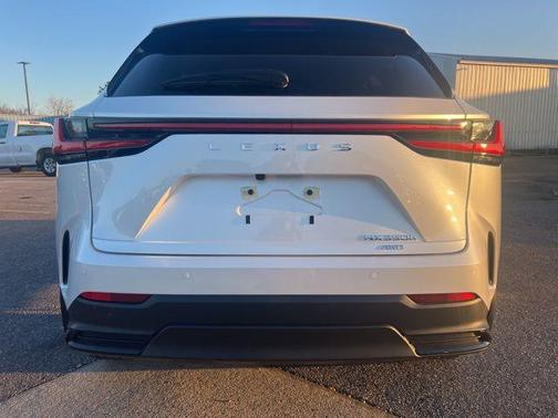 2025 Lexus NX 350h Premium