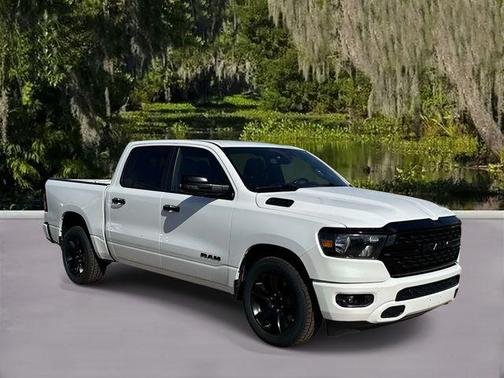 Bright White Clearcoat 2024 RAM 1500 Big Horn/Lone Star