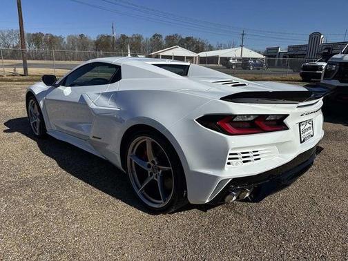 2026 Chevrolet Corvette E-Ray Convertible, 2LZ, RWD