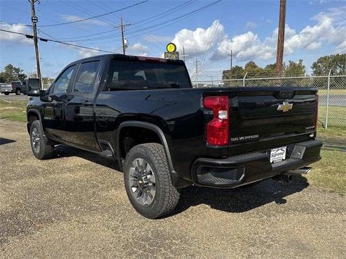2026 Chevrolet Silverado 2500 Custom