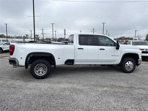 2026 Chevrolet Silverado 3500 WT