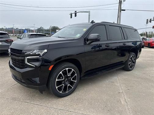 2023 Chevrolet Suburban RST