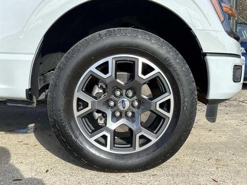 Avalanche 2024 Ford F-150 STX