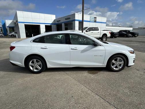 Summit White 2022 Chevrolet Malibu 1LS