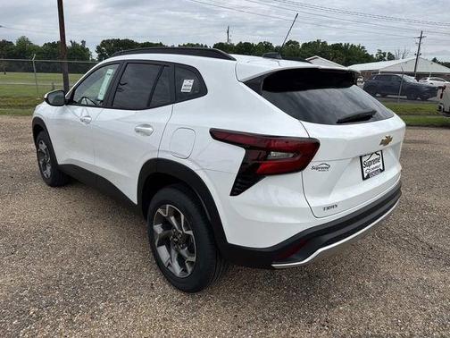 Summit White 2026 Chevrolet Trax LT
