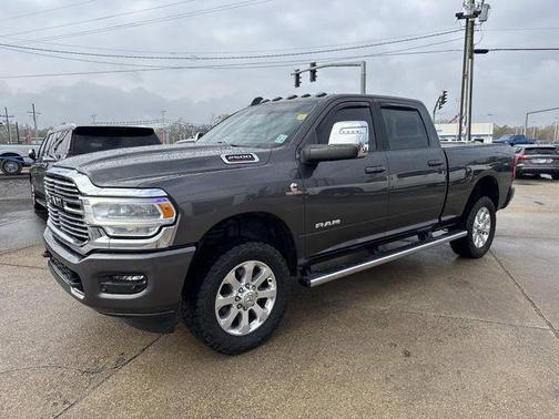 2023 RAM 2500 Laramie Crew Cab 4x4 6'4' Box