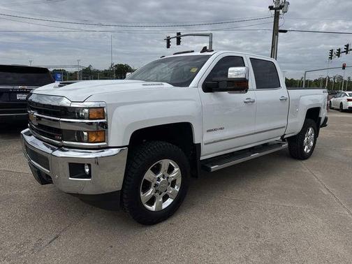 Summit White 2018 Chevrolet Silverado 2500 LTZ