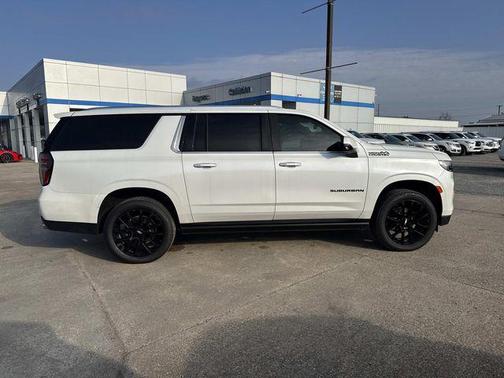 2023 Chevrolet Suburban 4WD High Country