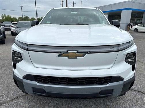 2025 Chevrolet Silverado EV LT