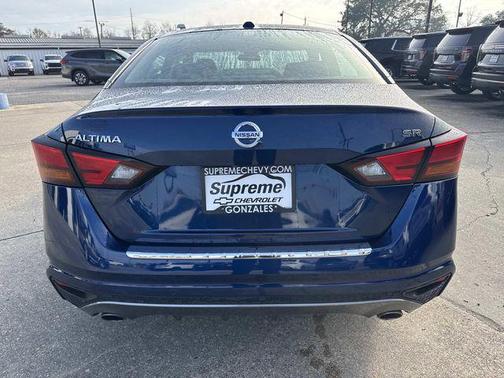 2022 Nissan Altima SR FWD