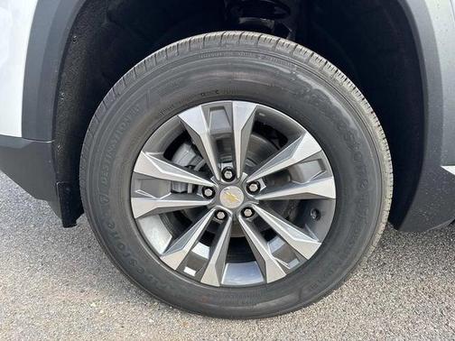 Summit White 2026 Chevrolet Equinox 1LT