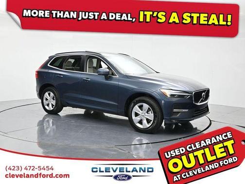 2022 Volvo XC60 B5 Momentum