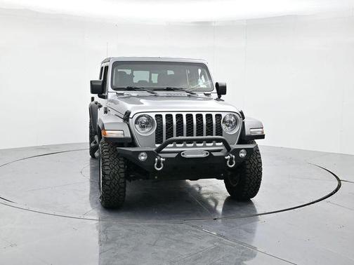 2020 Jeep Gladiator Sport