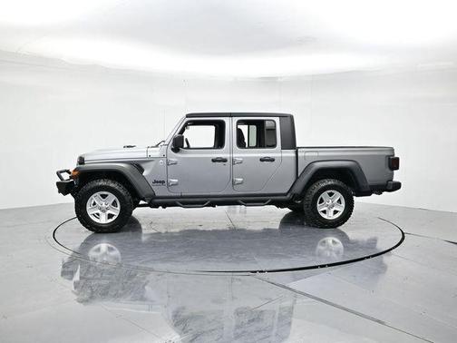 2020 Jeep Gladiator Sport
