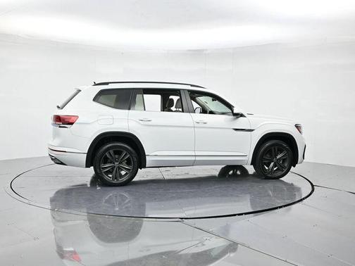 2021 Volkswagen Atlas 3.6 V6 SE w/ Technology R-Line