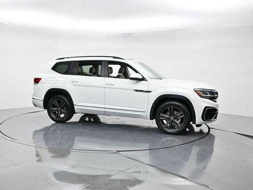 2021 Volkswagen Atlas 3.6 V6 SE w/ Technology R-Line