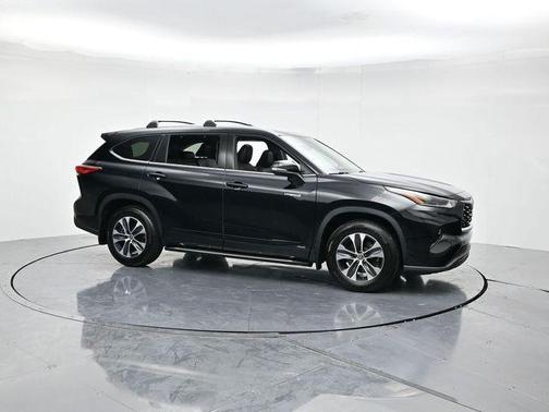 2021 Toyota Highlander Hybrid XLE