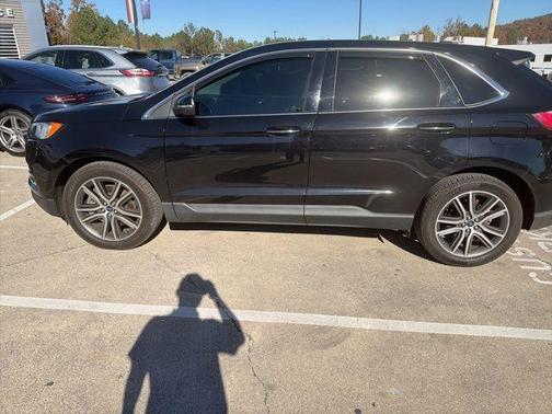 2021 Ford Edge Titanium