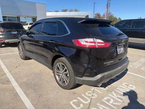 2021 Ford Edge Titanium