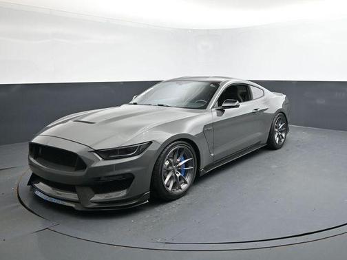 2018 Ford Shelby GT350 Base