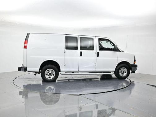 2023 GMC Savana 2500 Work Van