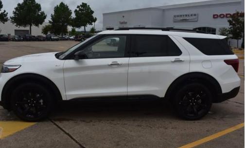 2023 Ford Explorer ST-Line