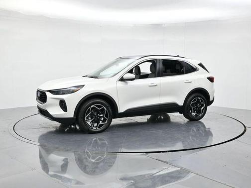 2026 Ford Escape Platinum