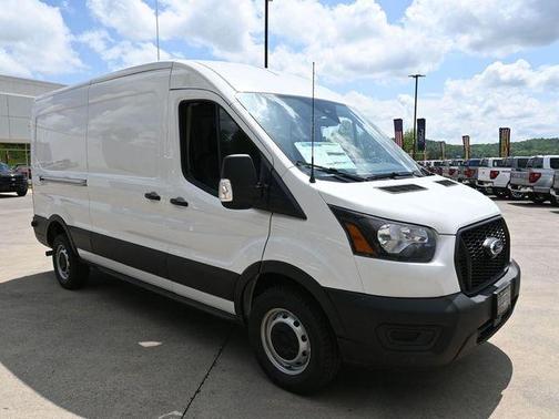 2025 Ford Transit-250 148 WB Medium Roof Cargo